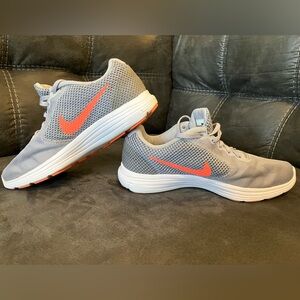 Women’s Nike Revolution 3 Running Shoes, Size 8